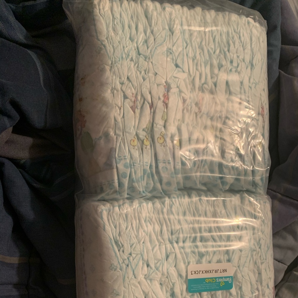 Pampers size 4